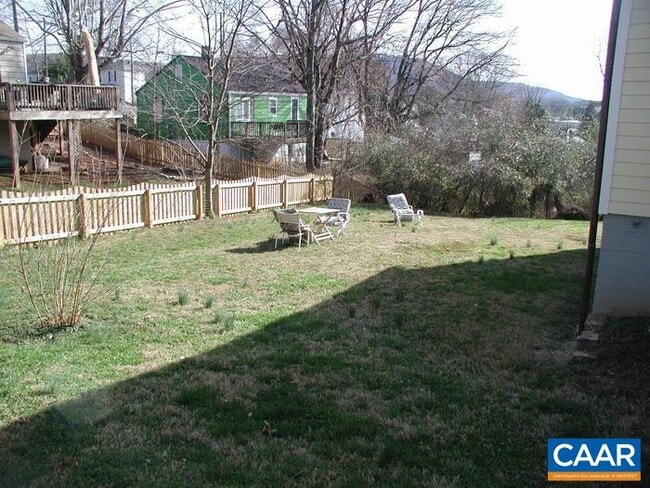 1304 Avon St in Charlottesville, VA - Building Photo - Building Photo