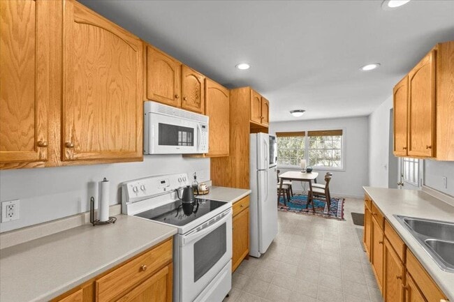 80 Cross Pkwy in Burlington, VT - Building Photo - Building Photo