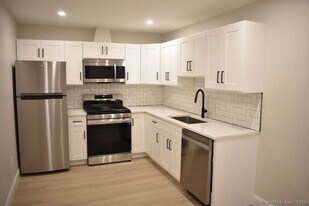 54 Dixwell Ave in New Haven, CT - Building Photo