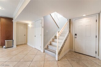 2419 E Vegas Valley Dr in Las Vegas, NV - Building Photo - Building Photo