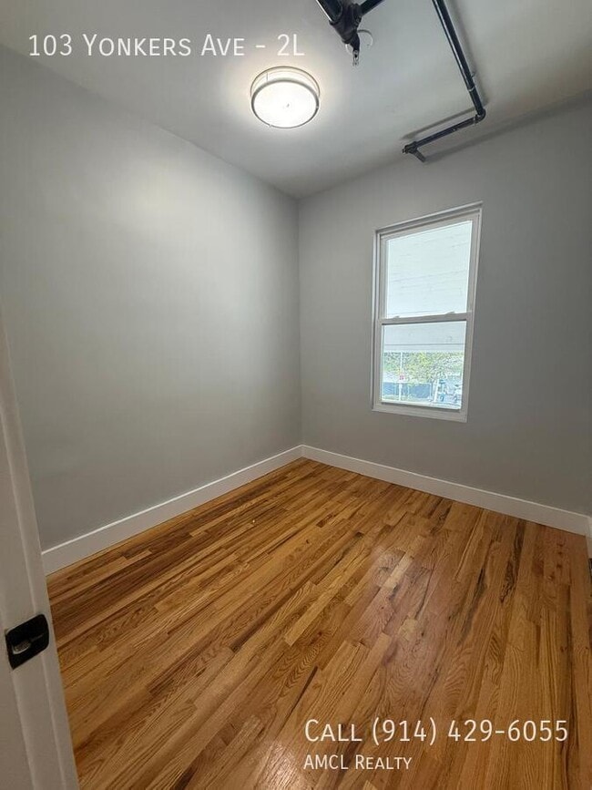 103 Yonkers Ave in Yonkers, NY - Building Photo - Building Photo