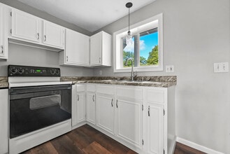 3311 Mahoney Dr, Unit 3313 in Traverse City, MI - Foto de edificio - Building Photo