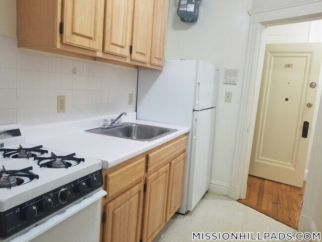 49 Worthington St, Unit 15 in Boston, MA - Building Photo - Building Photo