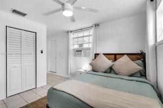 2972 NW 15th St in Miami, FL - Building Photo - Building Photo