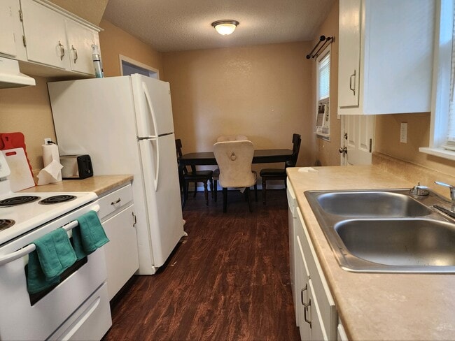 803 W 10th St in Borger, TX - Foto de edificio - Building Photo