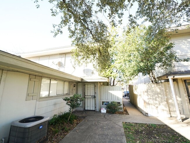 5670 Birchmont Dr