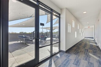 2213 Poquito St in Austin, TX - Foto de edificio - Building Photo