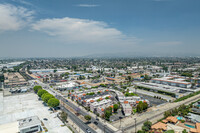 9010 Burke St in Pico Rivera, CA - Foto de edificio - Building Photo