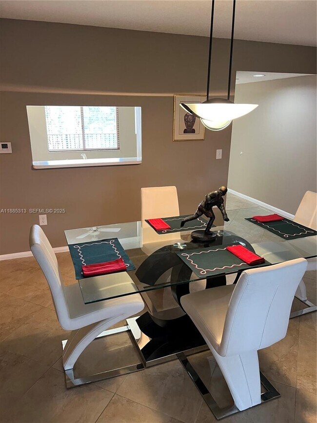 12550 SW 15th St in Pembroke Pines, FL - Building Photo - Building Photo