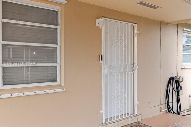 property at 5633 SW 40th St