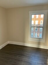 230 Pleasant St in Worcester, MA - Foto de edificio - Building Photo