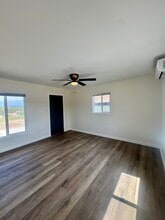 1404 Prospect Dr in Pomona, CA - Foto de edificio - Building Photo