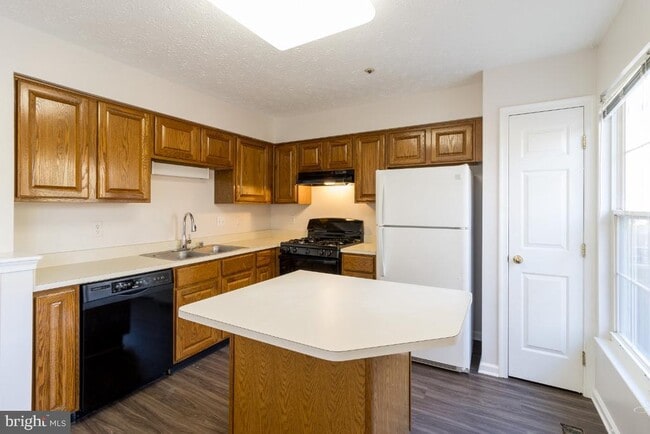 property at 150 Foxview Dr
