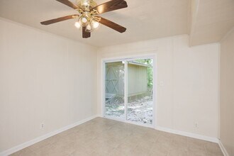 2553-2555 Lloyd Rd in Decatur, GA - Building Photo - Building Photo