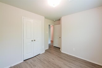 21415 Illae Wy in Houston, TX - Building Photo - Building Photo