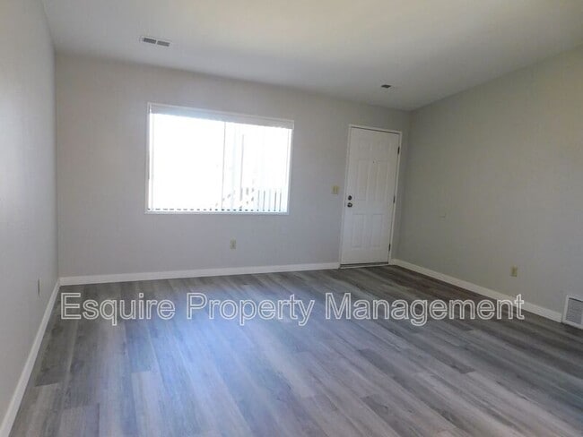 1253 S C St in Oxnard, CA - Building Photo - Building Photo