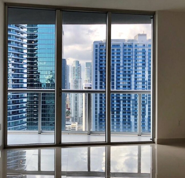 465 Brickell Ave, Unit 1804 in Miami, FL - Building Photo - Building Photo