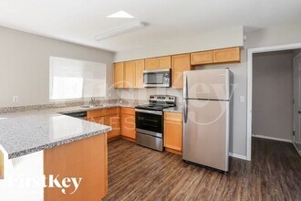 6935 W Palo Verde Ave in Peoria, AZ - Building Photo - Building Photo