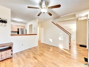 122 Cottonwood Rd in Newington, CT - Building Photo - Building Photo