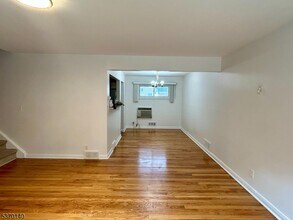 142 Eastern Pkwy in Hillside, NJ - Building Photo - Building Photo