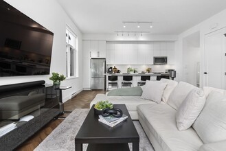 17555-57A 57a Ave in Surrey, BC - Building Photo - Building Photo