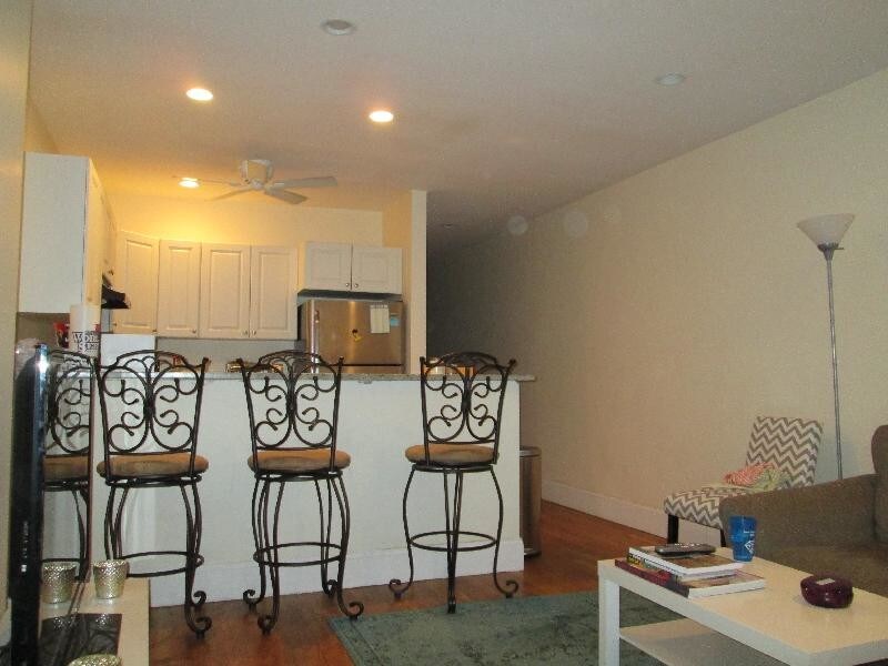 58 Egmont St in Brookline, MA - Foto de edificio