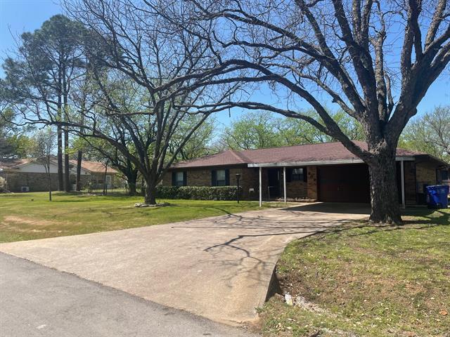 609 Coopers Ln in Kennedale, TX - Building Photo - Building Photo