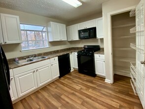 3543 Sweetgum Ln in Decatur, GA - Foto de edificio - Building Photo