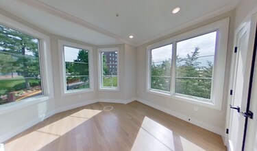 108 Warren St, Unit 3 in Boston, MA - Building Photo - Building Photo