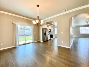 7401 Viewcrest Way in Yakima, WA - Building Photo - Building Photo