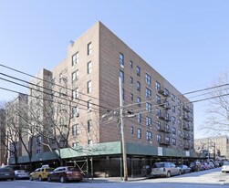 40-94 Denman St in Flushing, NY - Building Photo