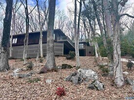 701 Fagan Springs Dr SE in Huntsville, AL - Building Photo