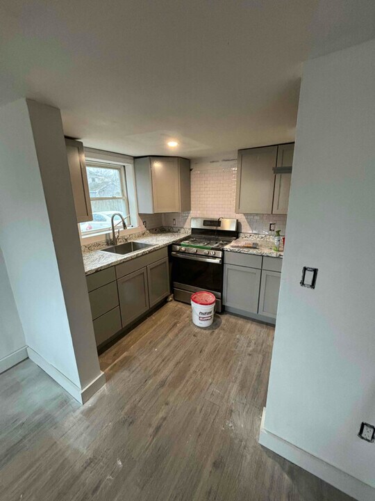 23 Winter St in Dover, NH - Building Photo