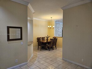 712 Juniper Ln in Weston, FL - Building Photo - Building Photo