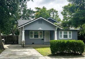 18 North St in Woodland, CA - Building Photo