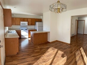 1990 Greatview Dr in Kalispell, MT - Building Photo - Building Photo