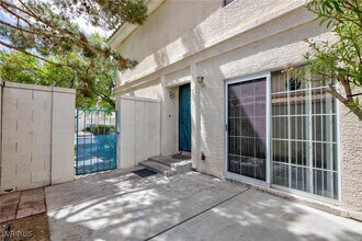 7922 Lonette Ave in Las Vegas, NV - Building Photo - Building Photo