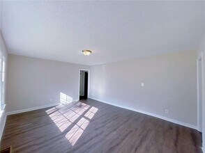 2126 Ivydale St in East Point, GA - Building Photo - Building Photo