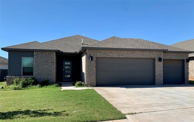 1909 Sara Vista Dr in Yukon, OK - Building Photo - Building Photo