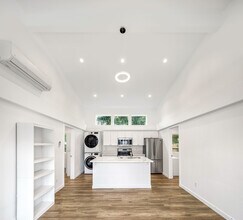 420 N Batavia St in Orange, CA - Building Photo - Building Photo