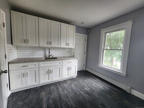 14 Eastwood Ave in Waterbury, CT - Building Photo - Building Photo