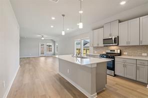 14235 Rolling Pastures Dr in Magnolia, TX - Building Photo - Building Photo