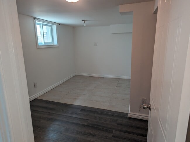 255 Wallace Av S in Welland, ON - Building Photo - Building Photo