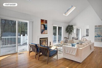 4 Historical Ct in East Hampton, NY - Building Photo - Building Photo