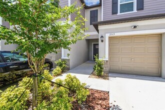 2513 Sunray Venus Wy in Ruskin, FL - Foto de edificio - Building Photo