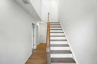 5033 Westmead Ln in Charlotte, NC - Building Photo - Building Photo