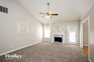 4425 Red Rock Point in Suwanee, GA - Building Photo - Building Photo