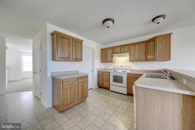 8 Shady Tree Ct in East York, PA - Building Photo - Building Photo