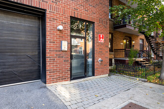 900 Saint-Philippe in Montréal, QC - Building Photo - Building Photo