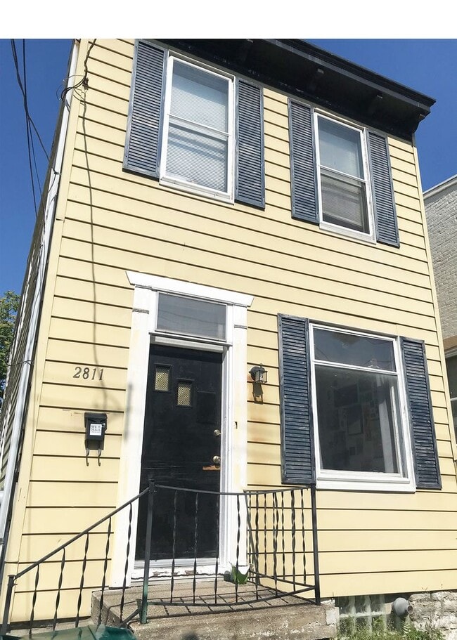 property at 2811 Glendora Ave